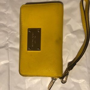 Michael KORS Wristlet